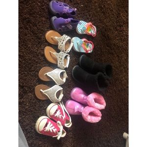 Size 5/6 toddler girl shoes